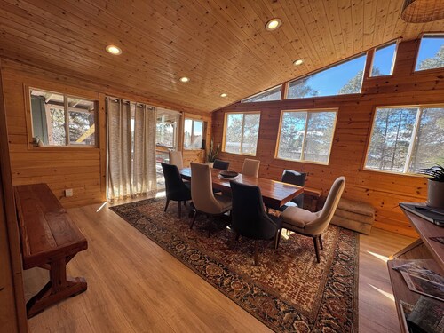 Ponderosa Lodge - Sleeps 13 - 5 Bedrooms - 3 Bathrooms