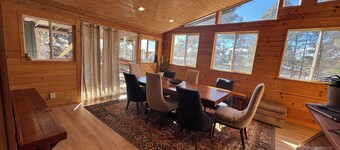 Ponderosa Lodge - Sleeps 13 - 5 Bedrooms - 3 Bathrooms
