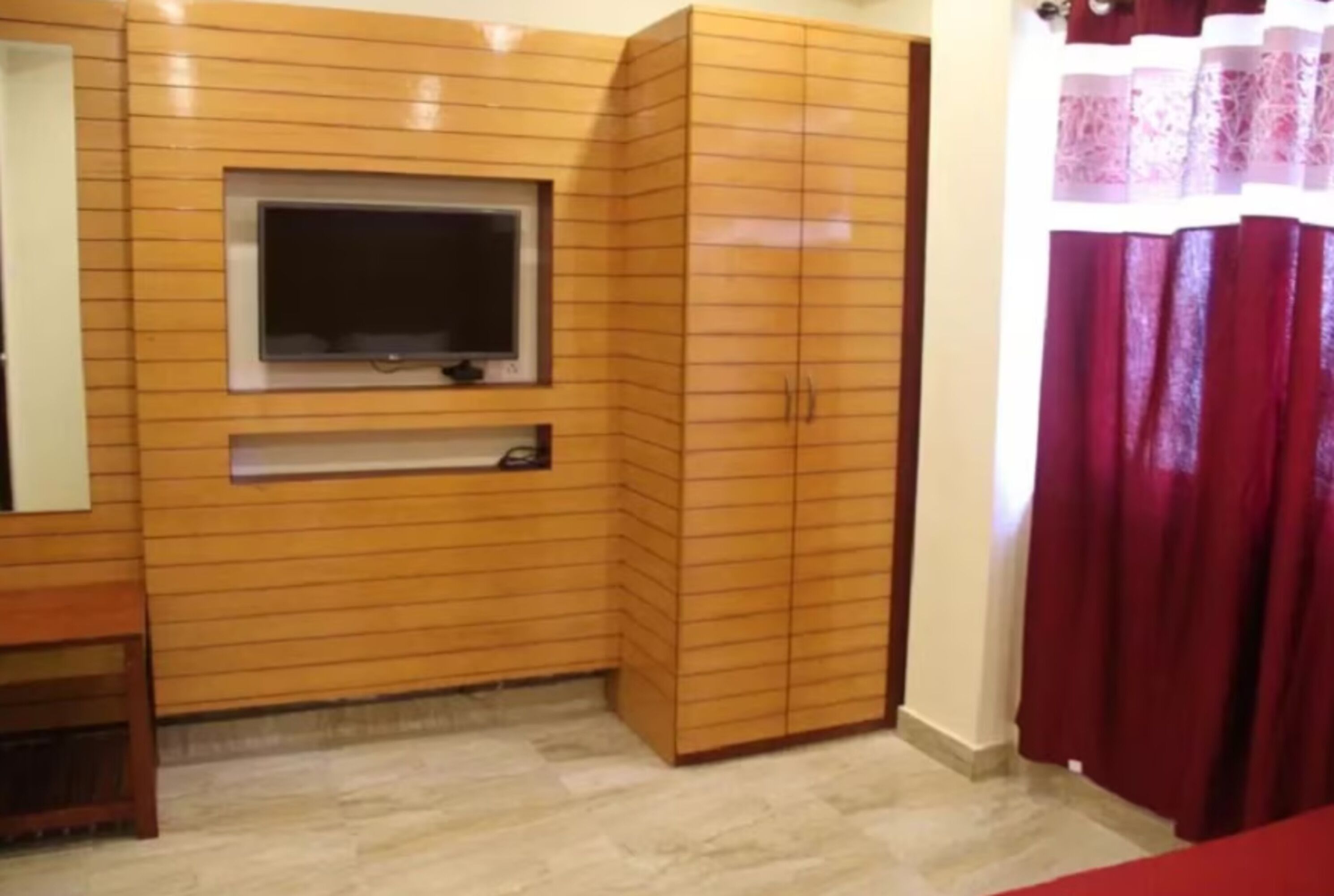 Premium Double Room, City View | Individually decorated, individually furnished, desk, free WiFi