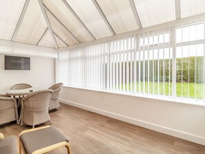 Dining - 4 bedroom accommodation in Sea Palling (Sea Palling)