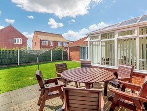Outdoor dining - 3 bedroom accommodation in Bacton (Bacton)