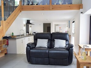 Interior - 1 bedroom accommodation in Amroth, near Saundersfoot (Amroth, near Saundersfoot)
