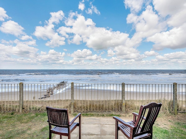 Beach - 3 bedroom accommodation in Bacton (Bacton)