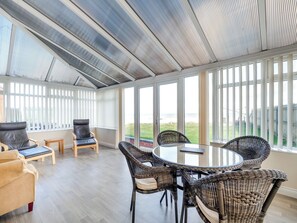 Dining - 3 bedroom accommodation in Bacton (Bacton)