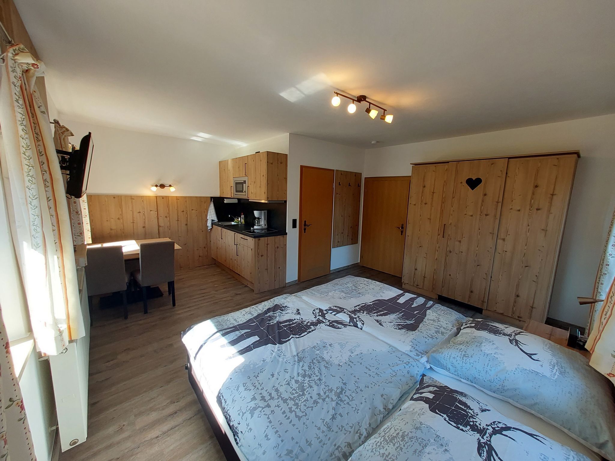 Appartement Alm ca.25 m² für 2 Pers.-Appartement Alm mit Küche und Essplatz