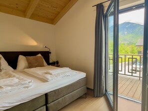 4 bedrooms, Internet - Chalet near Nassfeld ski area and Weissensee (Hermagor-Pressegger See)