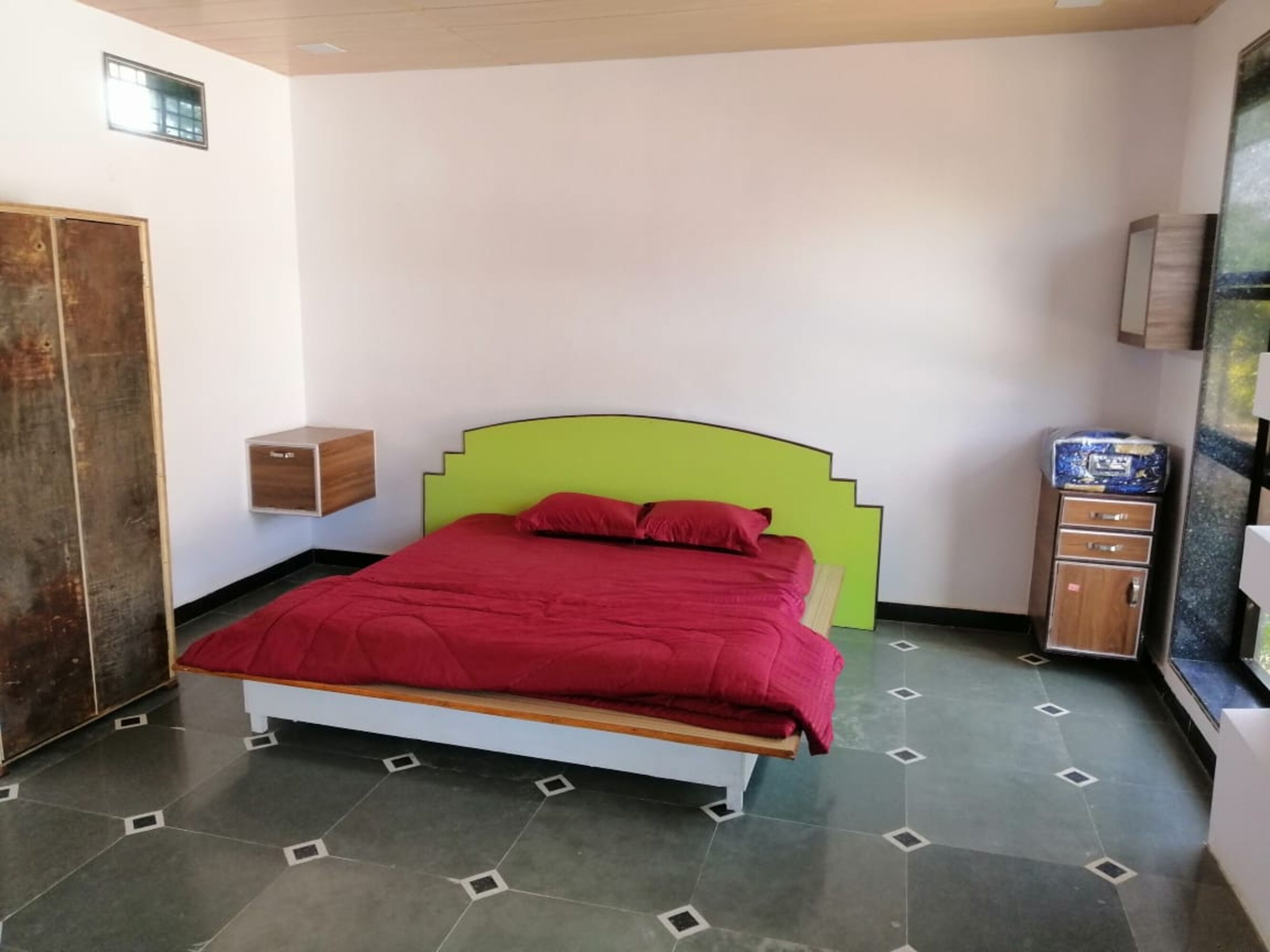 Habitación doble, vistas a la colina | Escritorio y wifi gratis