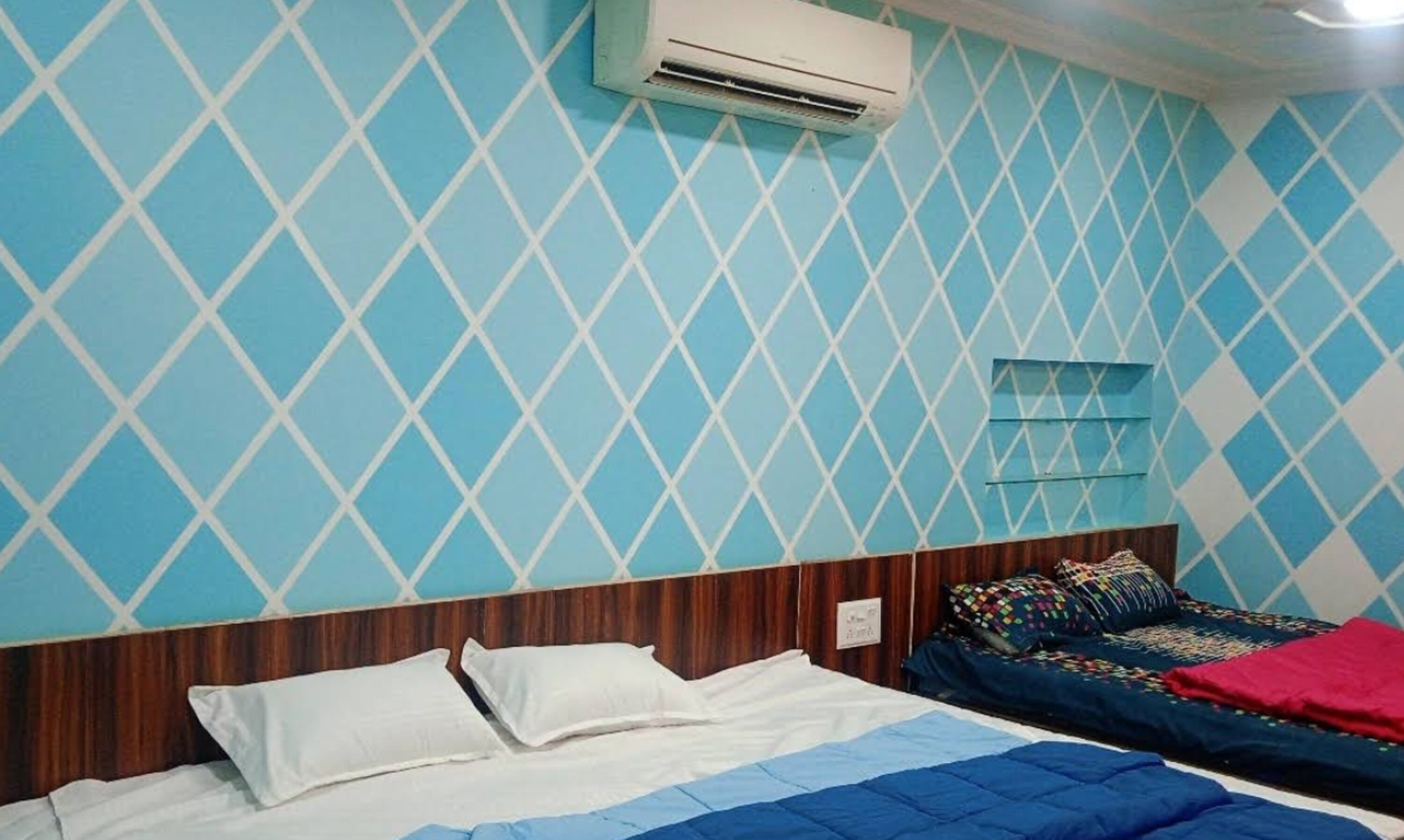 Deluxe Quadruple Room, Garden View | Desk, free WiFi