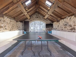 Games room - 2 bedroom accommodation in Bamburgh (Bamburgh)
