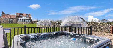 Bain à remous extérieur