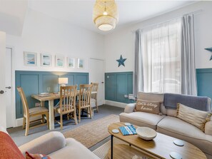 Living area - 2 bedroom accommodation in Durham (Durham)