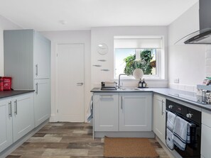 Private kitchen - 2 bedroom accommodation in Durham (Durham)