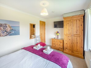 Free WiFi - Fair Isle Holiday Cottages - Hill Top Barn (Near Newport)