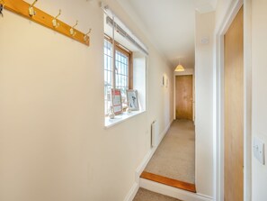 Interior - Fair Isle Holiday Cottages - Hill Top Barn (Near Newport)