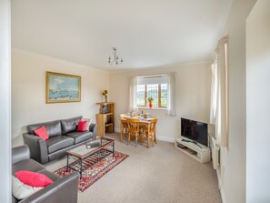 TV - Fair Isle Holiday Cottages - Hill Top Barn (Near Newport)