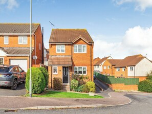 Exterior - 3 bedroom accommodation in Exmouth (Exmouth)