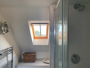 Towels - Coastguard's Cottage (Burnham Overy Staithe, near Burnham Market)