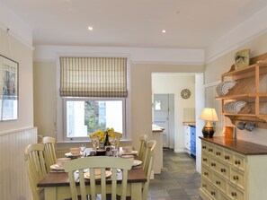 Dining - 4 bedroom accommodation in Fowey (Fowey)