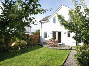Outdoor dining - 2 bedroom accommodation in Keswick (Keswick)
