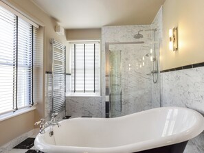 Towels - 4 bedroom accommodation in Threlkeld (Threlkeld)