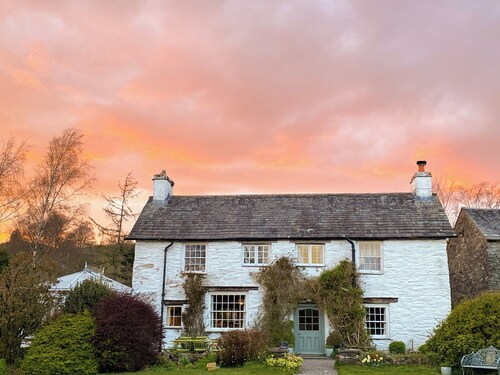 THWAITE BRIDGE HOUSE**CONISTON
