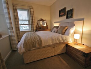Room - 3 bedroom accommodation in Seahouses (Seahouses)