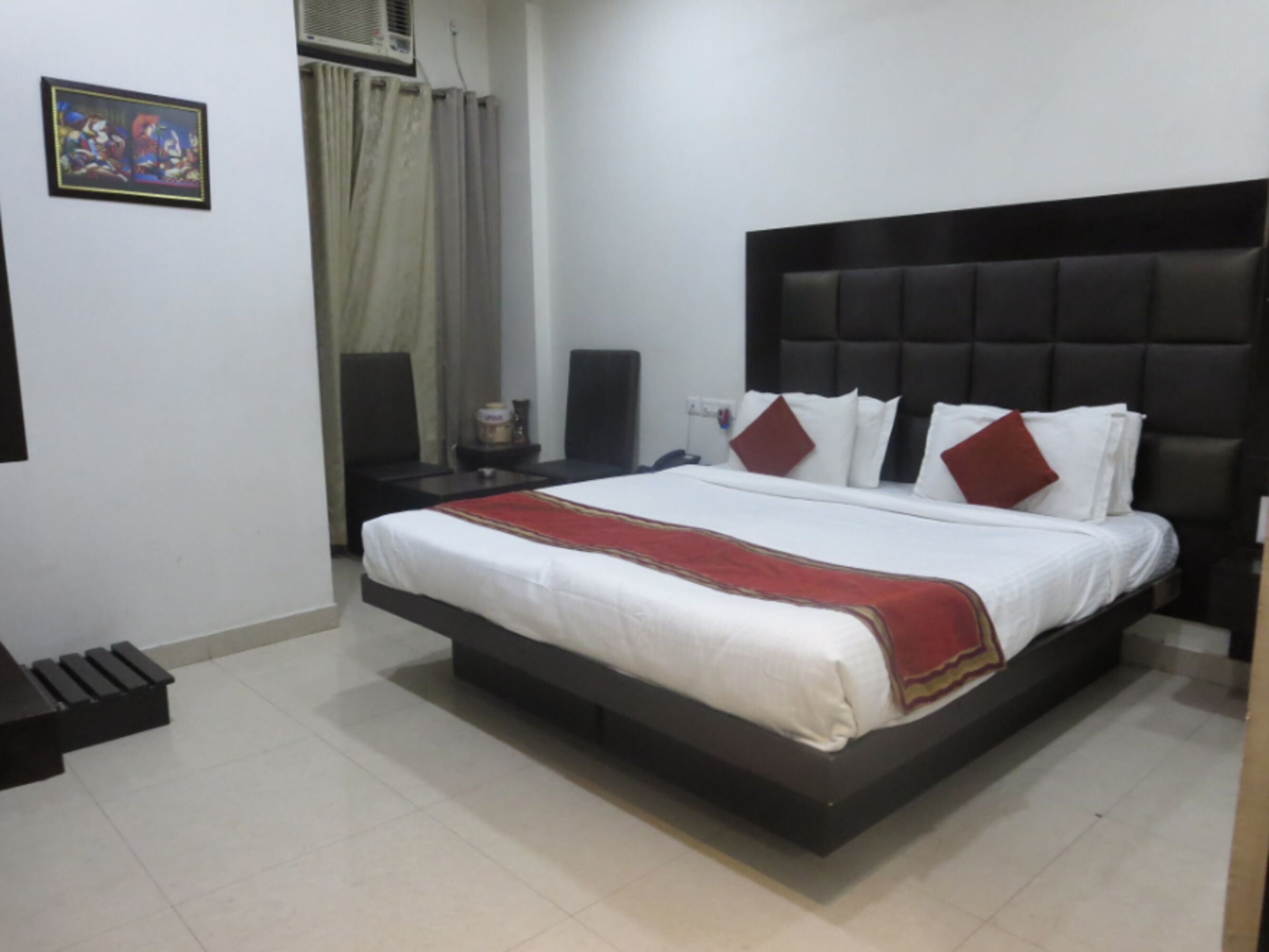 Executive Double Room, City View | Desk, free WiFi