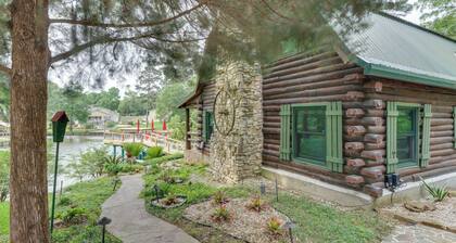 Private Hot Tub & Dock! Lakefront Log Cabin Oasis