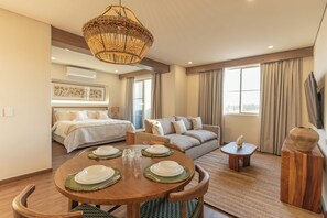 Comfort-huoneisto, 1 makuuhuone, parveke | Ruokasali