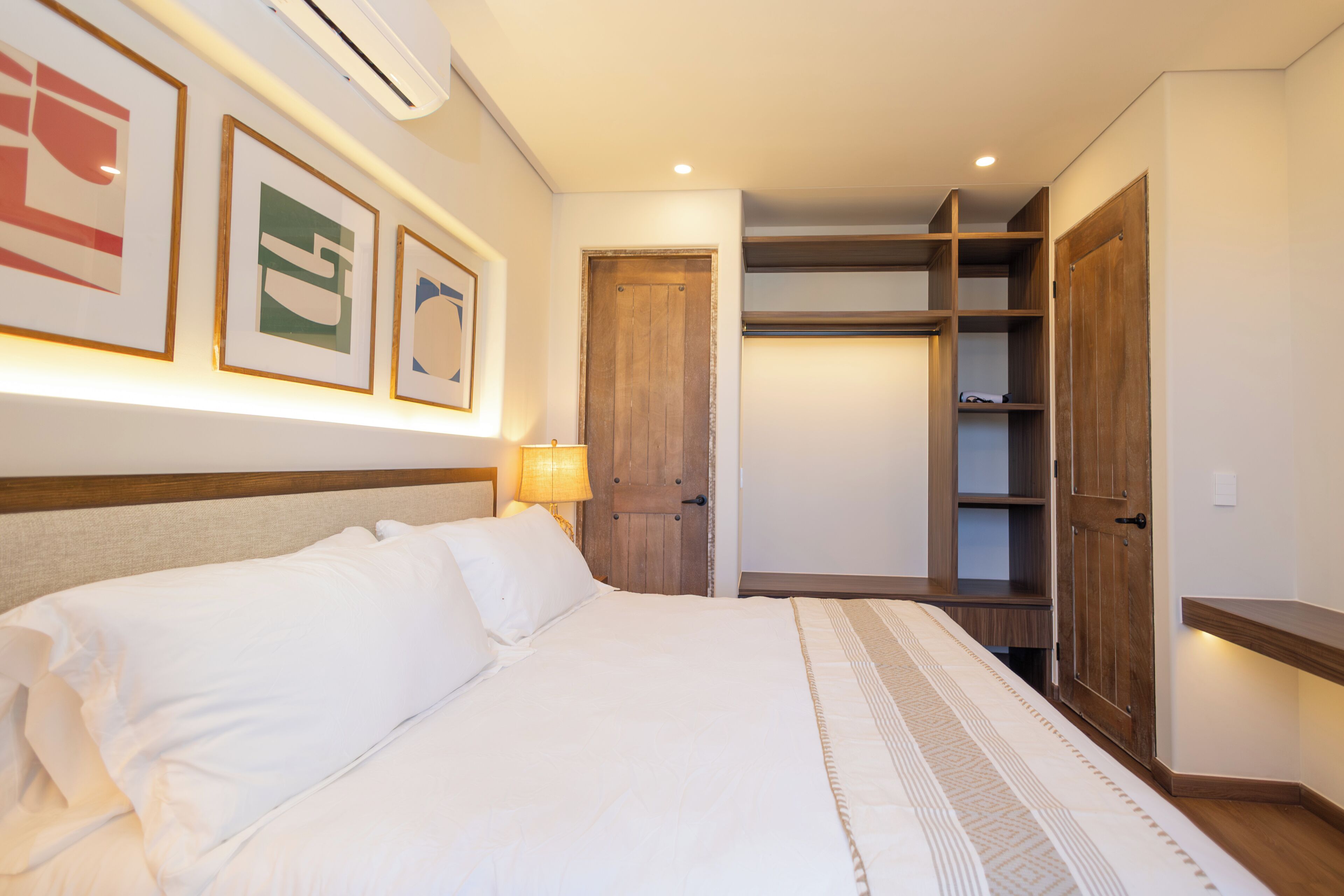 Decoración personalizada, muebles diferentes y wifi gratis 