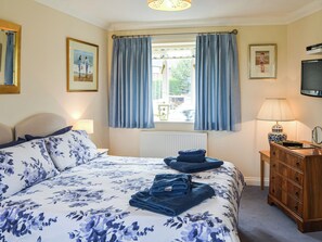 3 bedrooms, free WiFi - 3 bedroom accommodation in West Runton (West Runton)