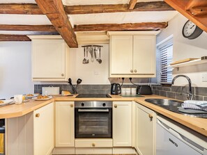 Private kitchen - 2 bedroom accommodation in Darley Abbey, near Derby (Darley Abbey, near Derby)