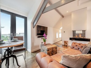TV - 1 bedroom accommodation in Bude (Bude)