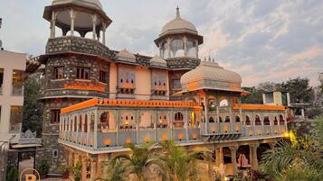 Fasade – kveld/natt