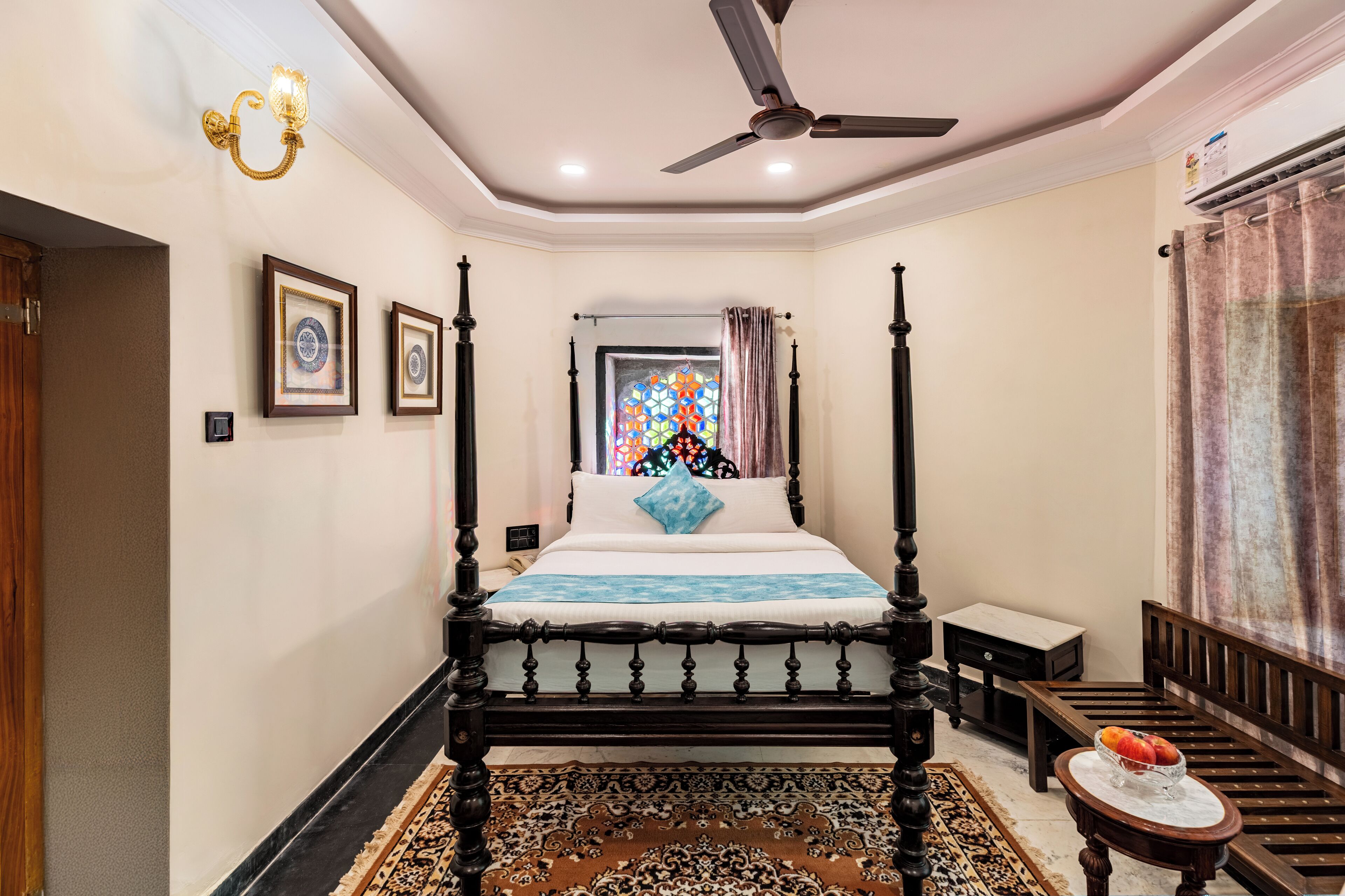 Junior Studio Suite | Desk, free WiFi, bed sheets