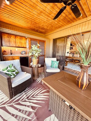 Interior - Brand NEW 2-bed LUXURY Ocean View + Resort + Pools + Golf + AC  in tranquil Kona (Kailua Kona)