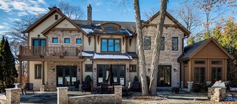 1 Mi to Metra: Estate w/ Theater, Game Room & More