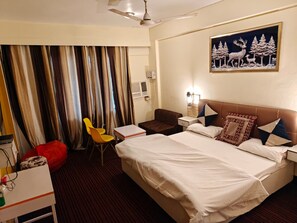 Deluxe Double Room, City View | Desk, free WiFi - Hotel Travel Inn Meerut (Meerut)