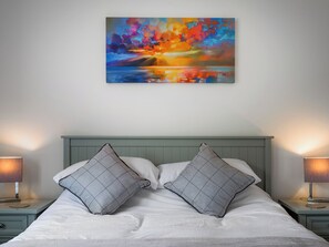 4 bedrooms, free WiFi - 4 bedroom accommodation in Blackwaterfoot (Blackwaterfoot)
