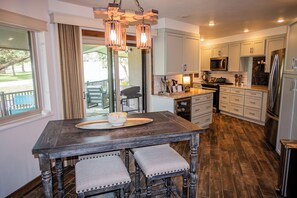 Fridge, stovetop, dishwasher, coffee/tea maker - 2 Mi to Winter Park & Alto Lake! Family Retreat (Alto)