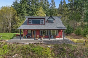 Exterior - Hike, Fish, Hunt & Ski: Secluded Cascades Cabin! (Randle)