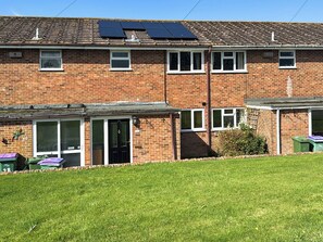 Exterior - 3 bedroom accommodation in Sellindge, near Ashford (Sellindge, near Ashford)