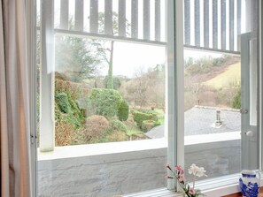 Interior - Tuckenhay, Mill Leat - FCV (Bow Creek, between Dartmouth and Totnes)