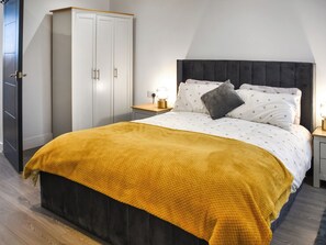 Free WiFi - Sunflower Bungalow - UK50569 (Little Dunham, near Kings Lynn)