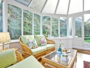 TV, fireplace - Tuckenhay, Mill Lodge - FTD (Bow Creek, between Dartmouth and Totnes)