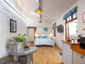 Free WiFi, wheelchair access - 1 bedroom accommodation in Tuckenhay (Tuckenhay)