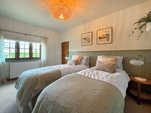5 bedrooms, free WiFi - 5 bedroom accommodation in St. Asaph (St. Asaph)