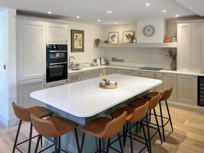 Dishwasher, high chair - The Stables - UK50639 (Acomb, near York)