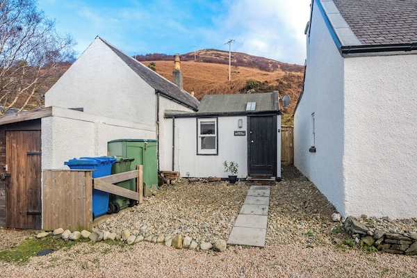 Exterior | Apostles Back House - Apostle Cottages, Lochranza