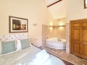 Free WiFi - Westfield Courtyard - UK50704 (Fitling, near Burton Pidsea)